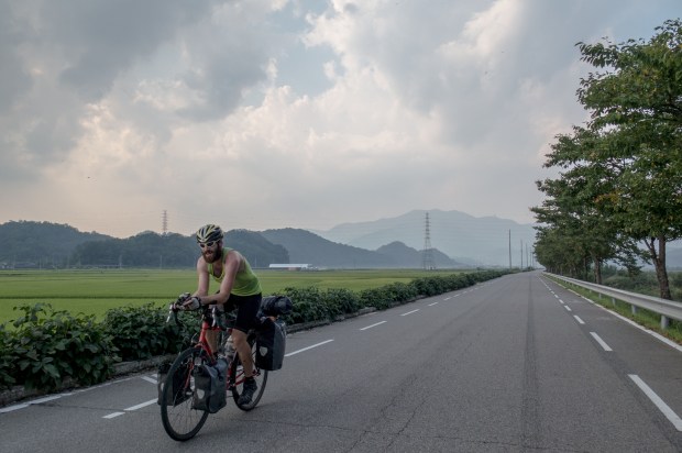 Who's this guy? He looks seriously speedy! Mungyeong, South Korea.